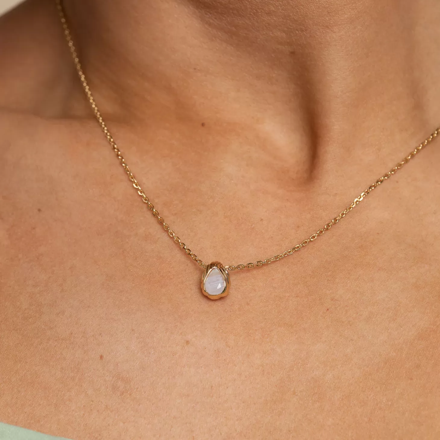 Astrid & Miyu Agate Pendant Necklace In Gold 18K Gold Plated Sterling Silver Best Sale