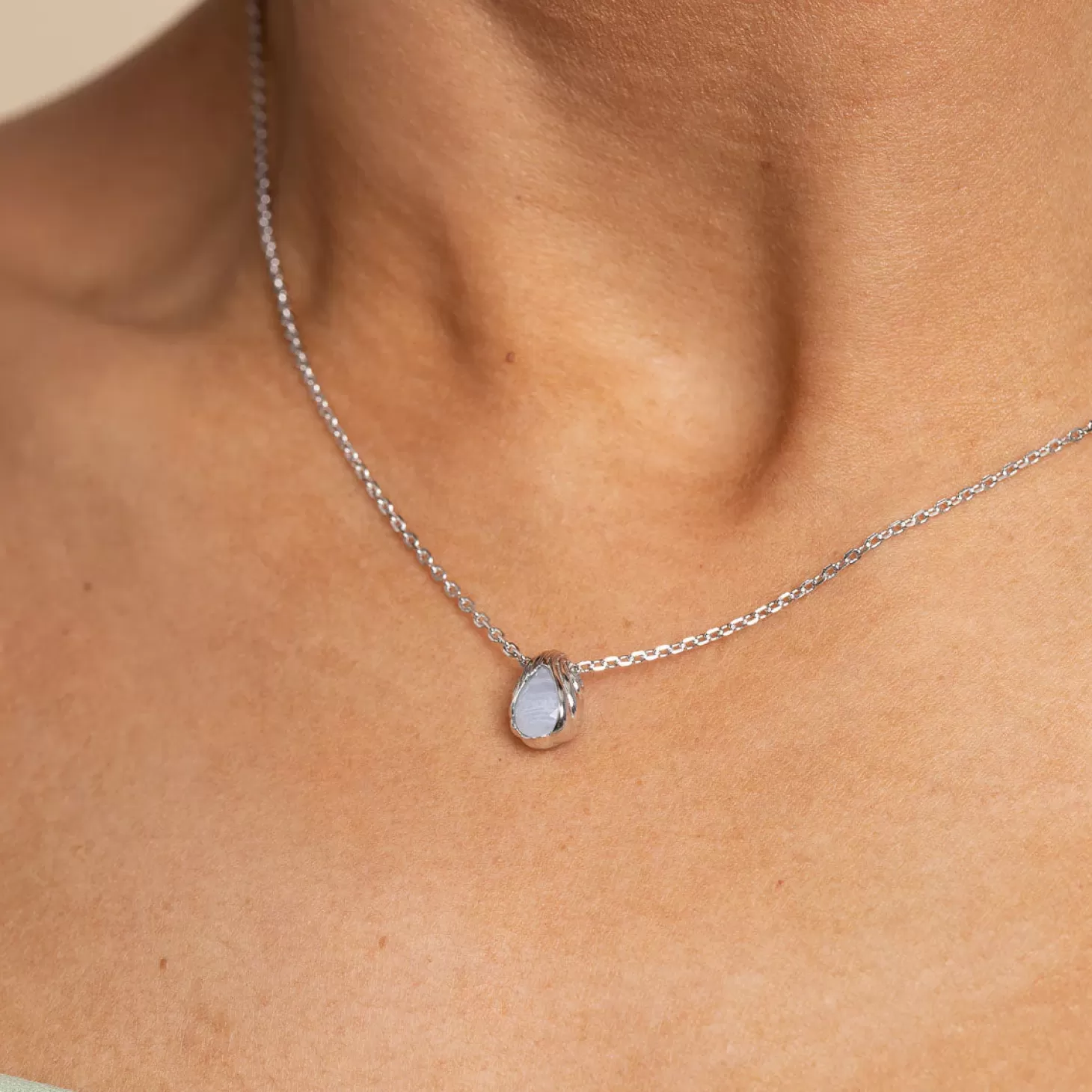 Astrid & Miyu Agate Pendant Necklace In Silver Rhodium Plated Sterling Silver Sale