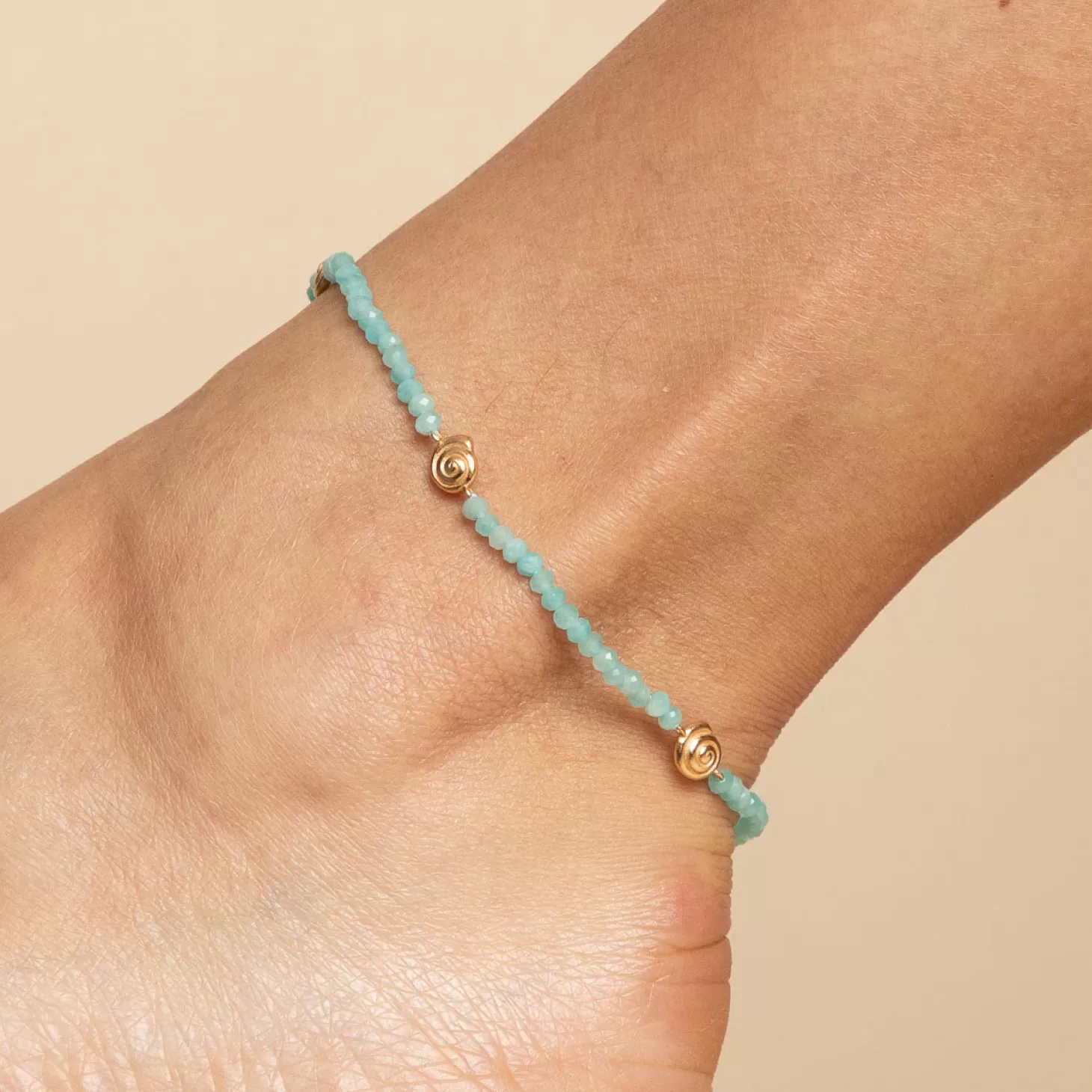 Astrid & Miyu Amazonite Shell Anklet In Gold 18K Gold Plated Sterling Silver Clearance
