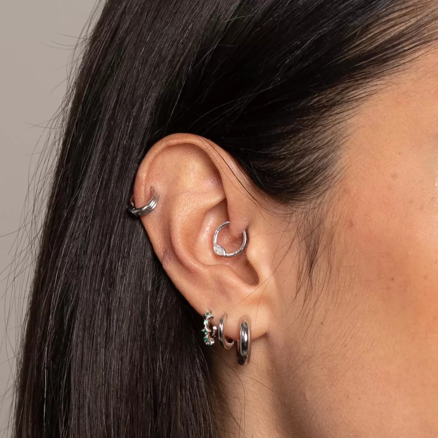 Astrid & Miyu Cosmic Star Emerald Hoop 6.5Mm In Silver Rhodium Plated Sterling Silver Flash Sale