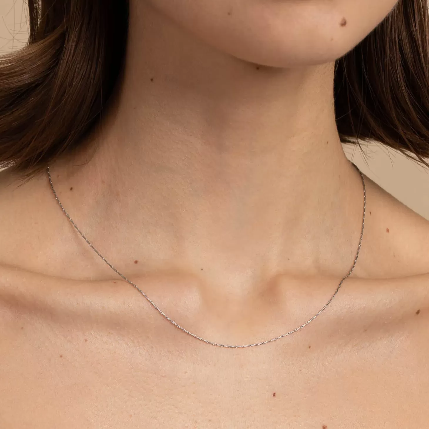 Astrid & Miyu Marylebone Chain Necklace In Solid White Gold 9K White Gold New