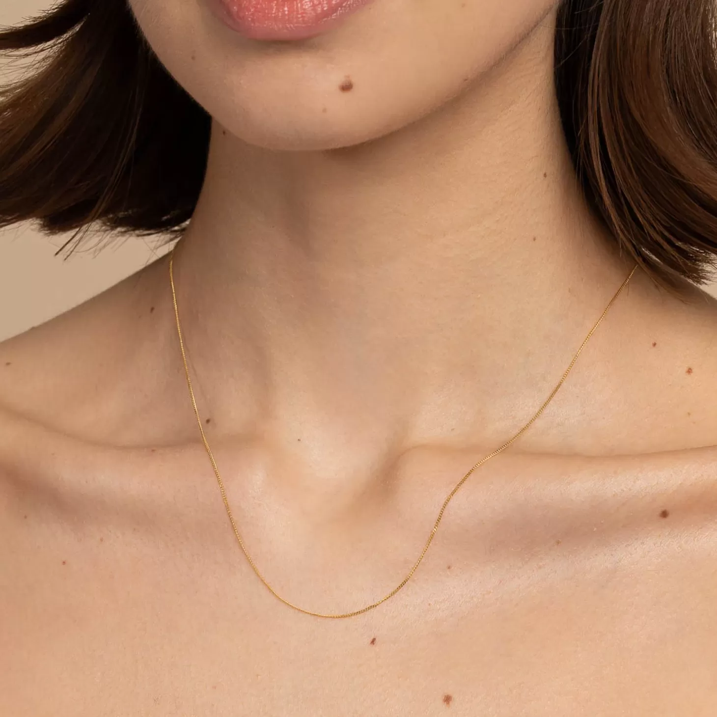 Astrid & Miyu Miyu Chain Necklace In Solid Gold 9K Gold Outlet