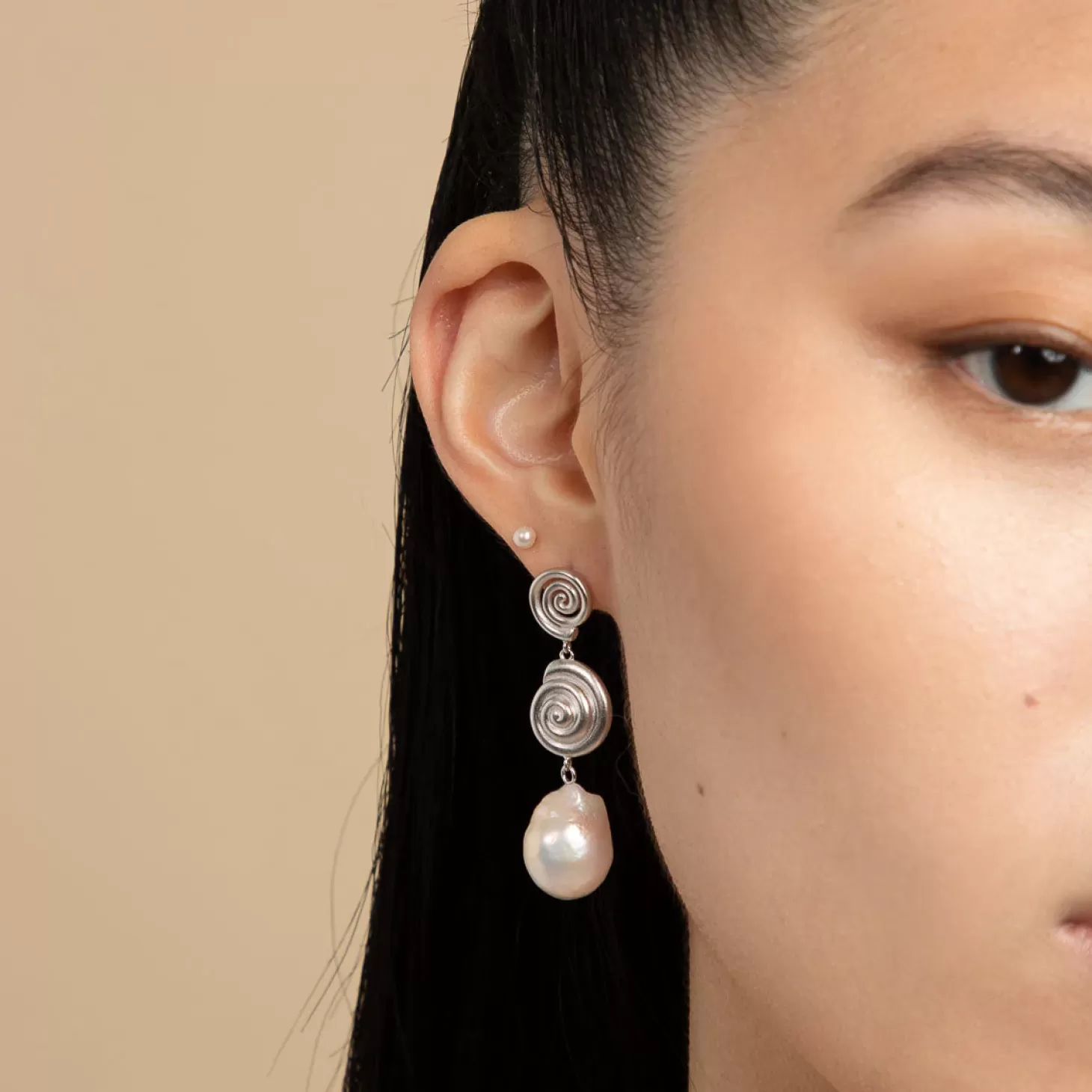 Astrid & Miyu Pearl & Shell Drop Stud Earrings In Silver Rhodium Plated Sterling Silver Outlet
