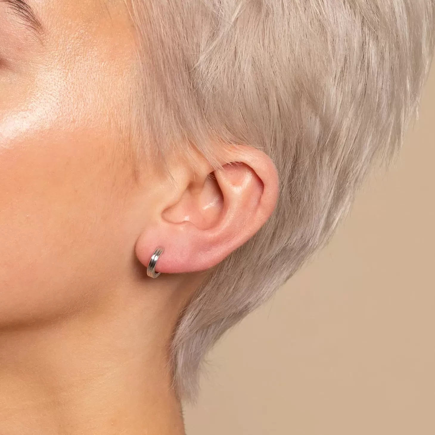 Astrid & Miyu Pleated 8Mm Hoop In Silver Rhodium Plated Sterling Silver Hot