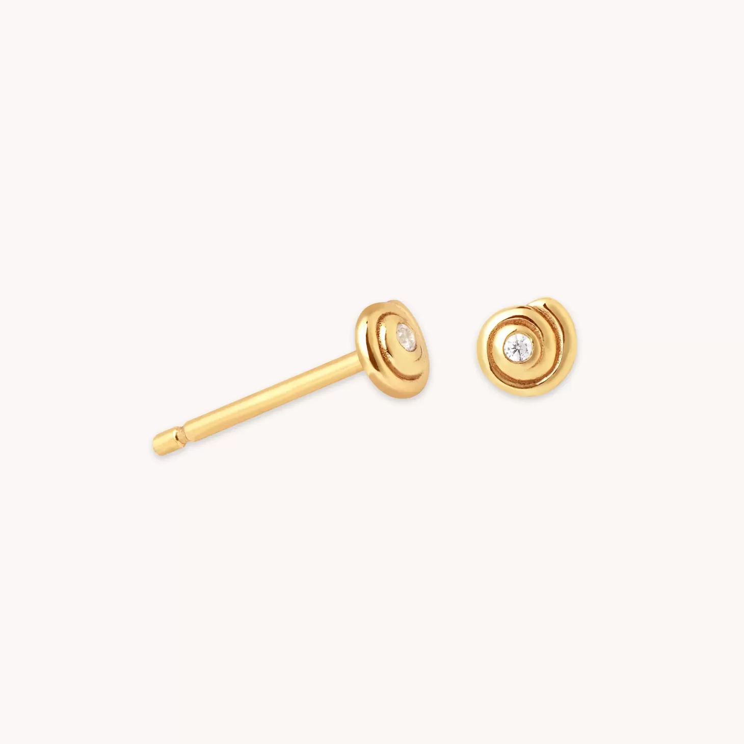 Astrid & Miyu Shell Crystal Stud Earrings In Gold 18K Gold Plated Sterling Silver Outlet
